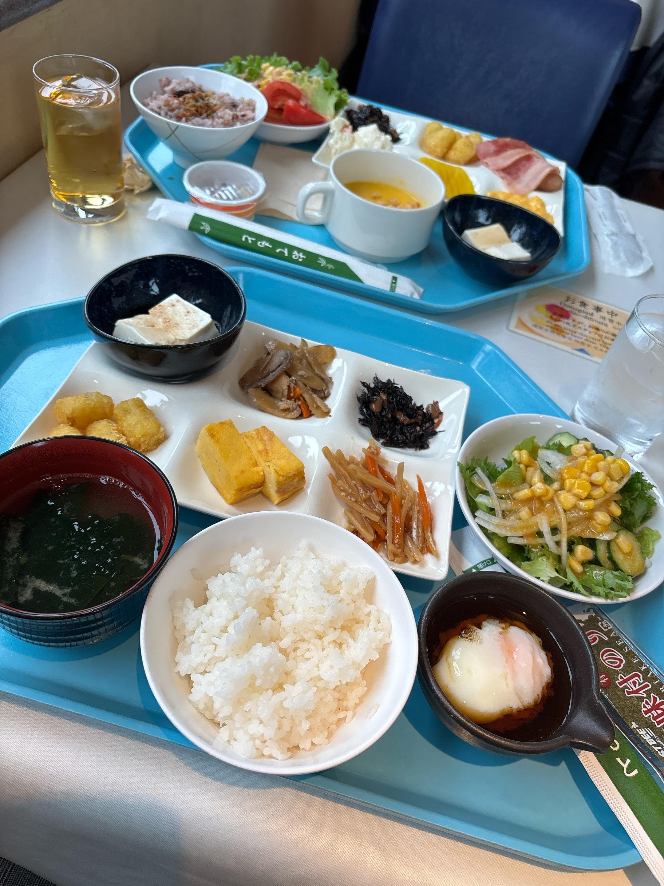 和洋朝食バイキング