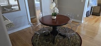 Cute dining area.