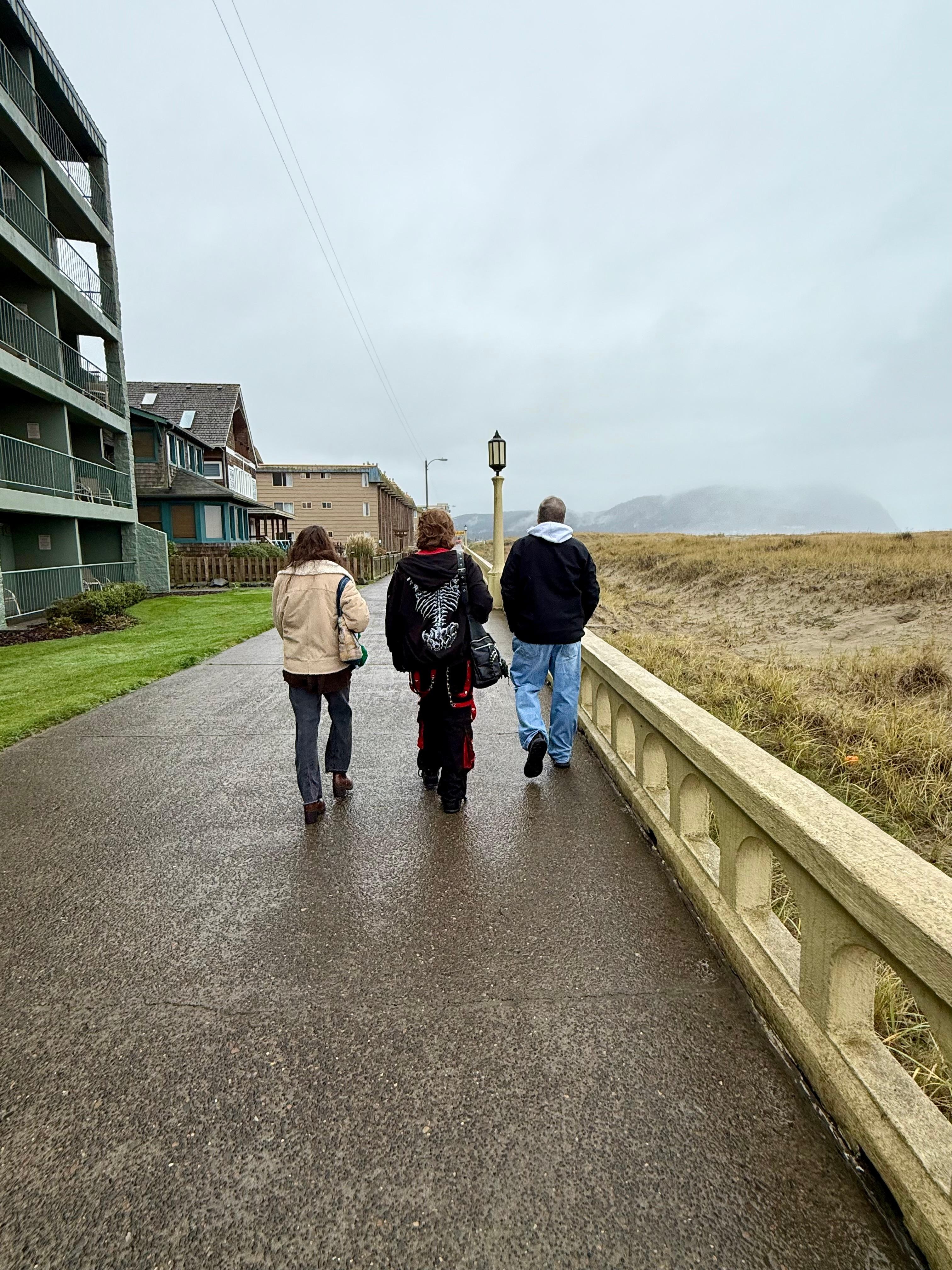 A walk on the Prom toward Broadway.