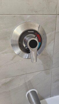 Cracks on the tub water valve plate