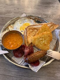 Breakfast トーストはペラッペラでビスケット食べてる気分でした。