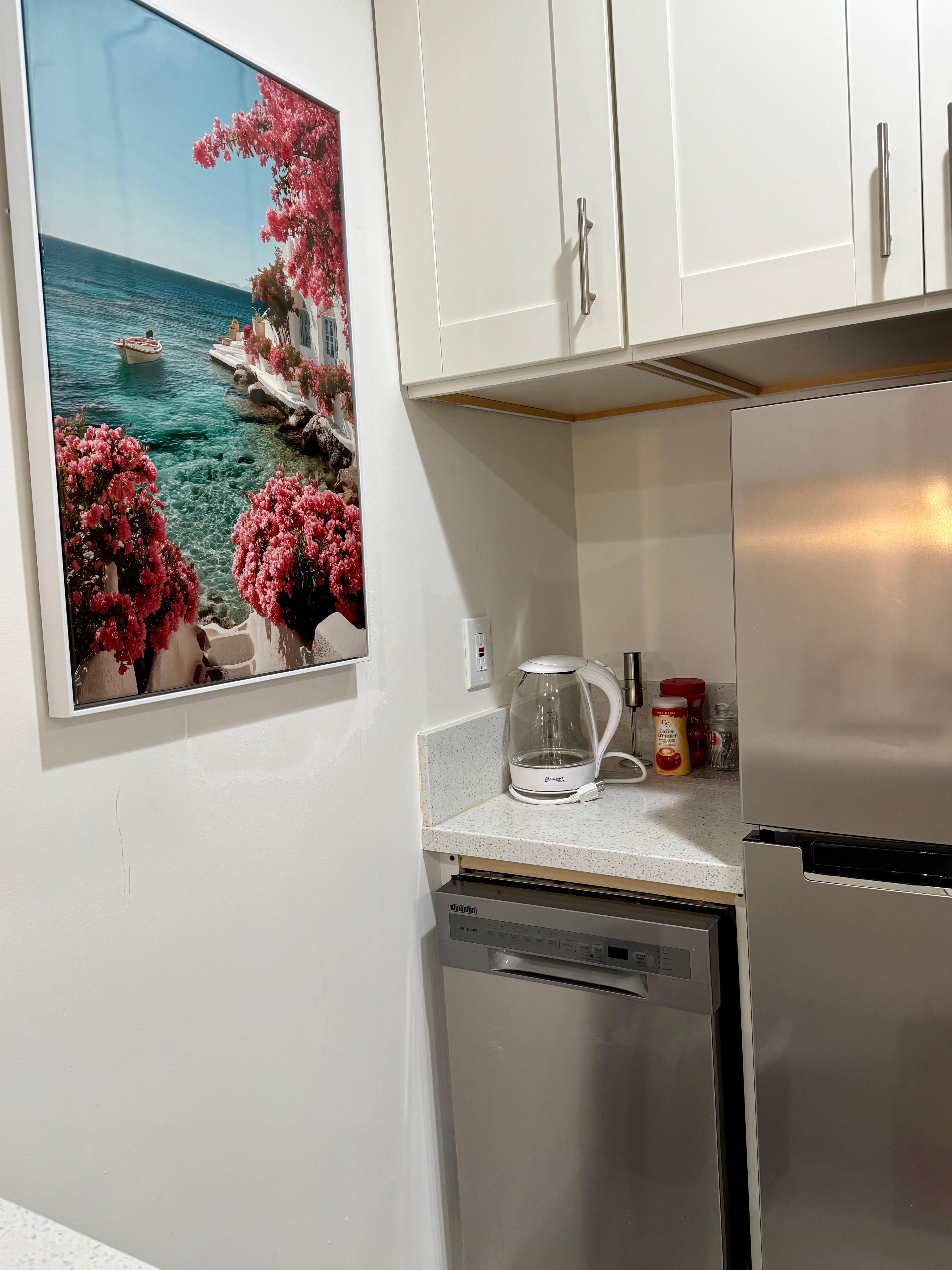 Dishwasher / Refrigerator/ Freezer