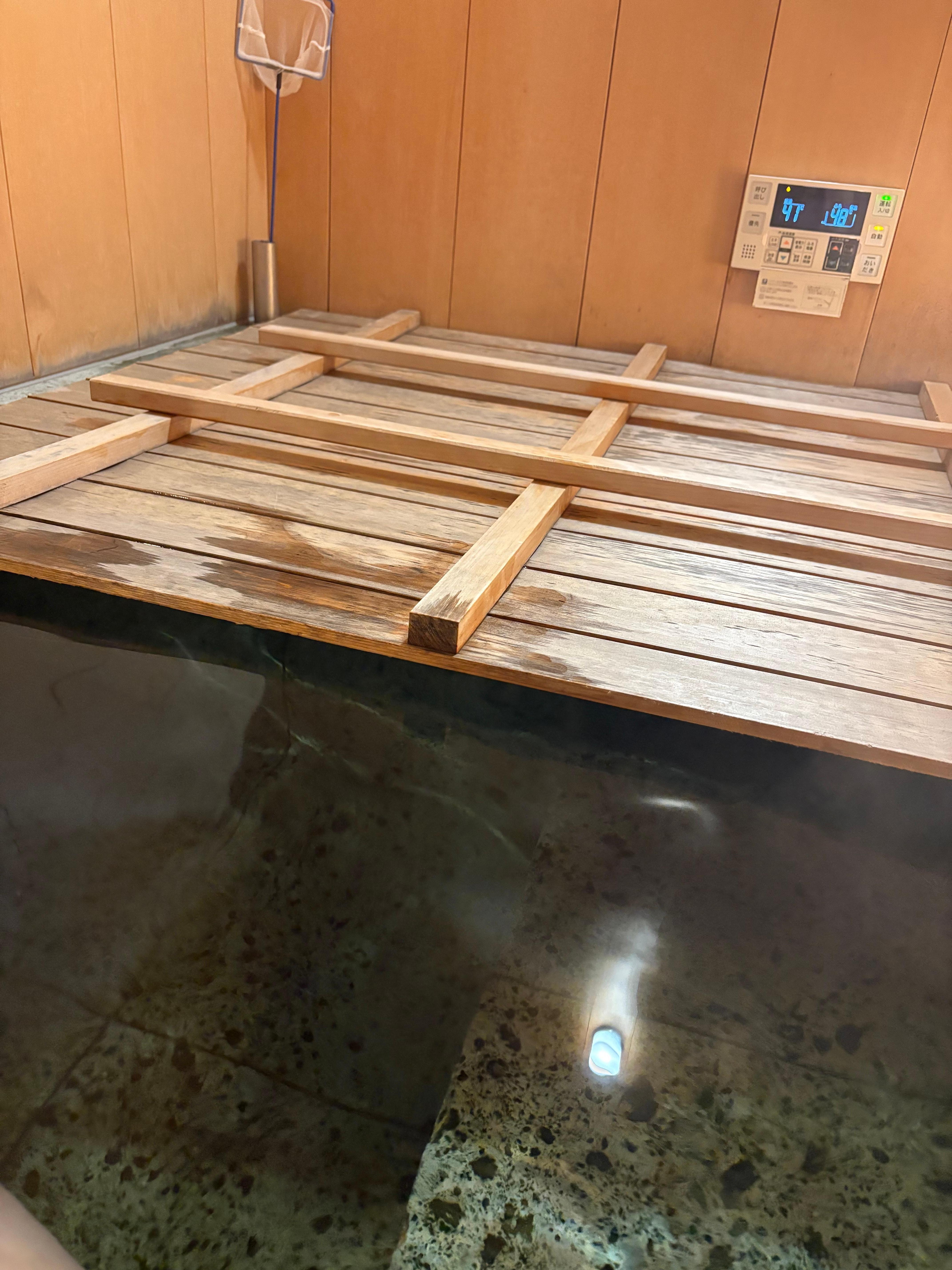 Outdoor private hot spring