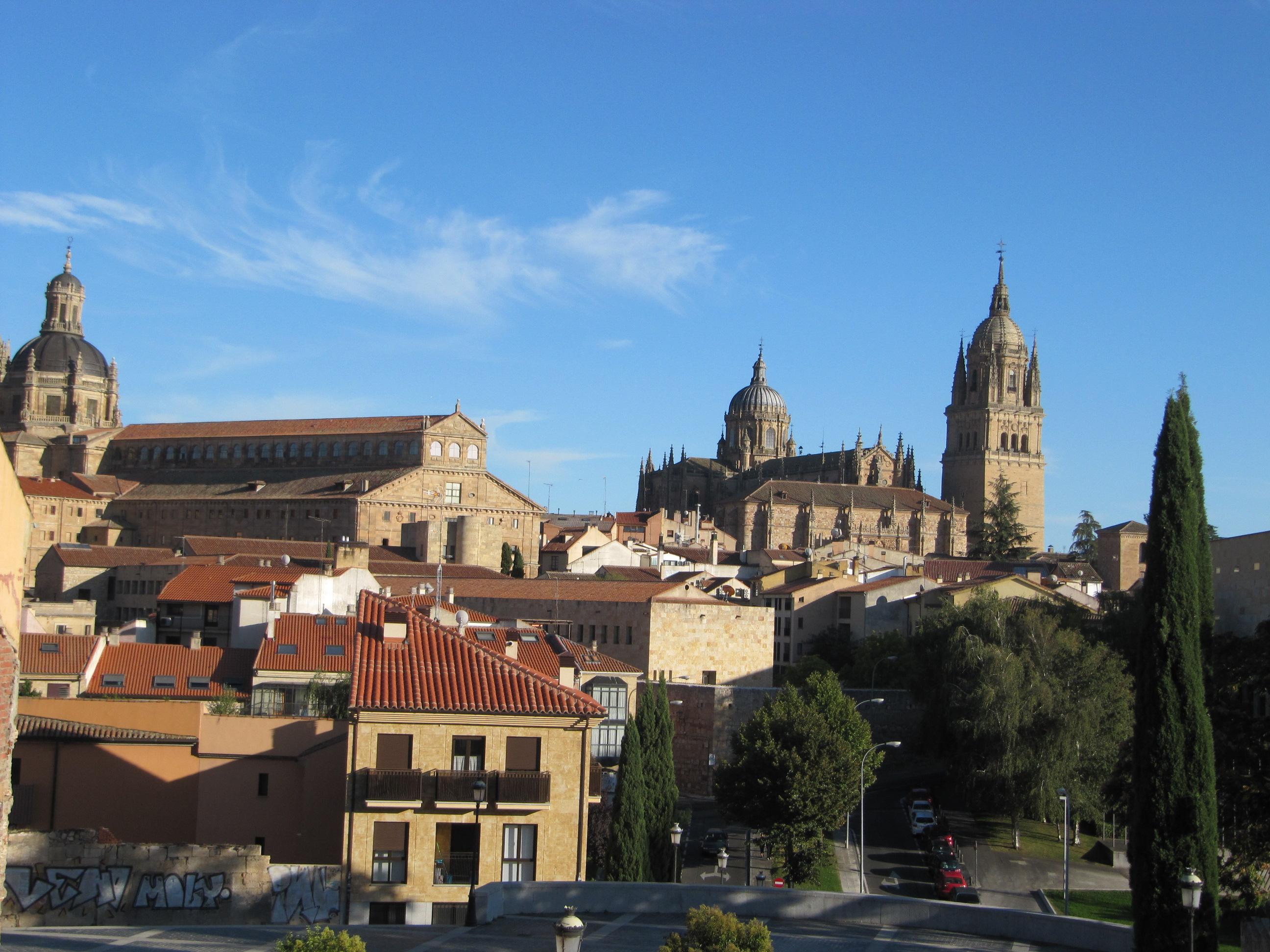 vue de notre chambre sur les 2 cathédrales