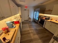 Kitchen was great with its ice maker and very large refrigerator