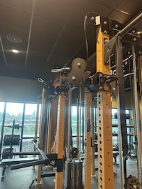 Kabeltürme Fitnessraum