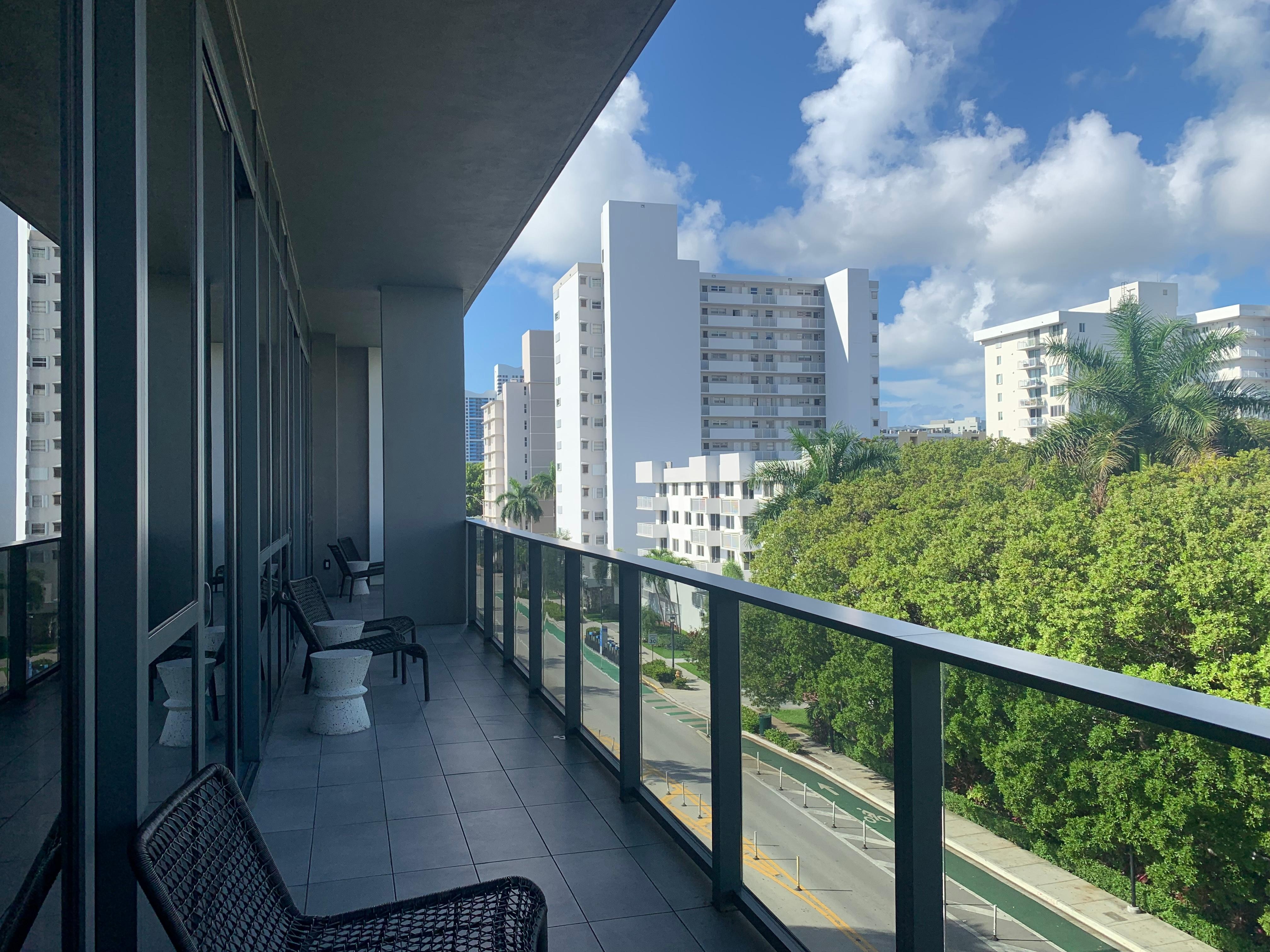 Amplia terraza