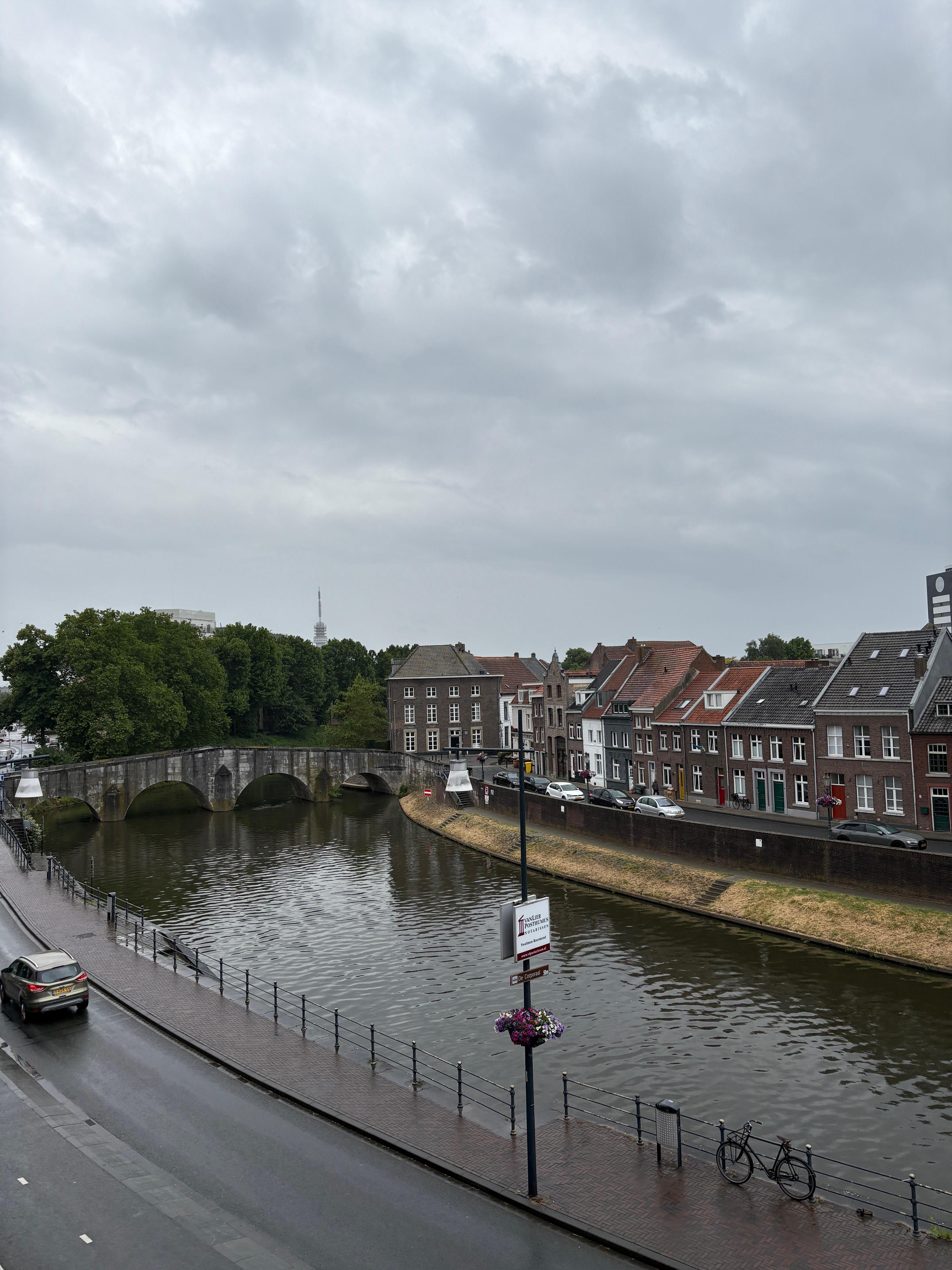 Blick aus dem Zimmer auf die Roer 