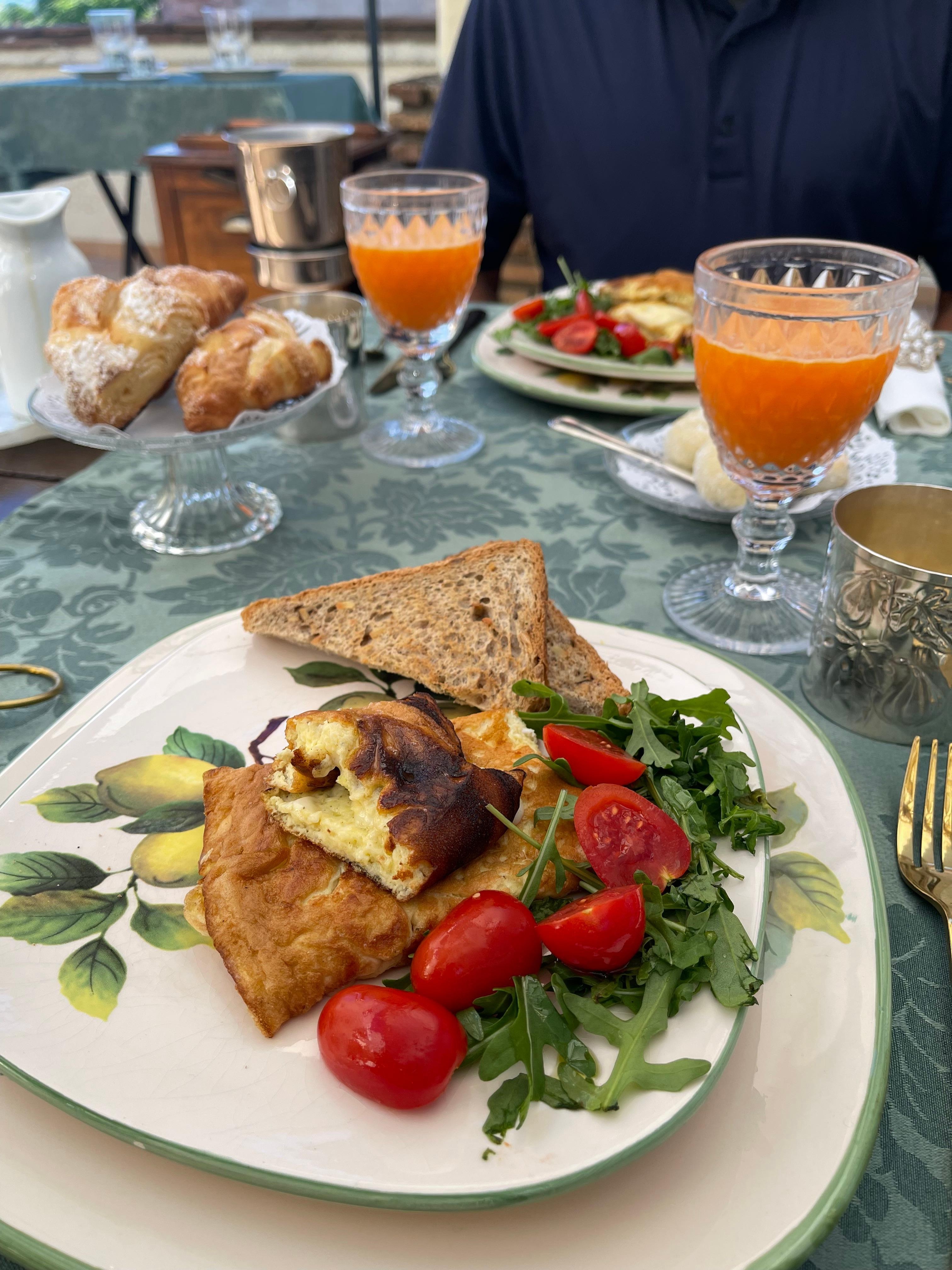 Breakfast at Casa Isabella