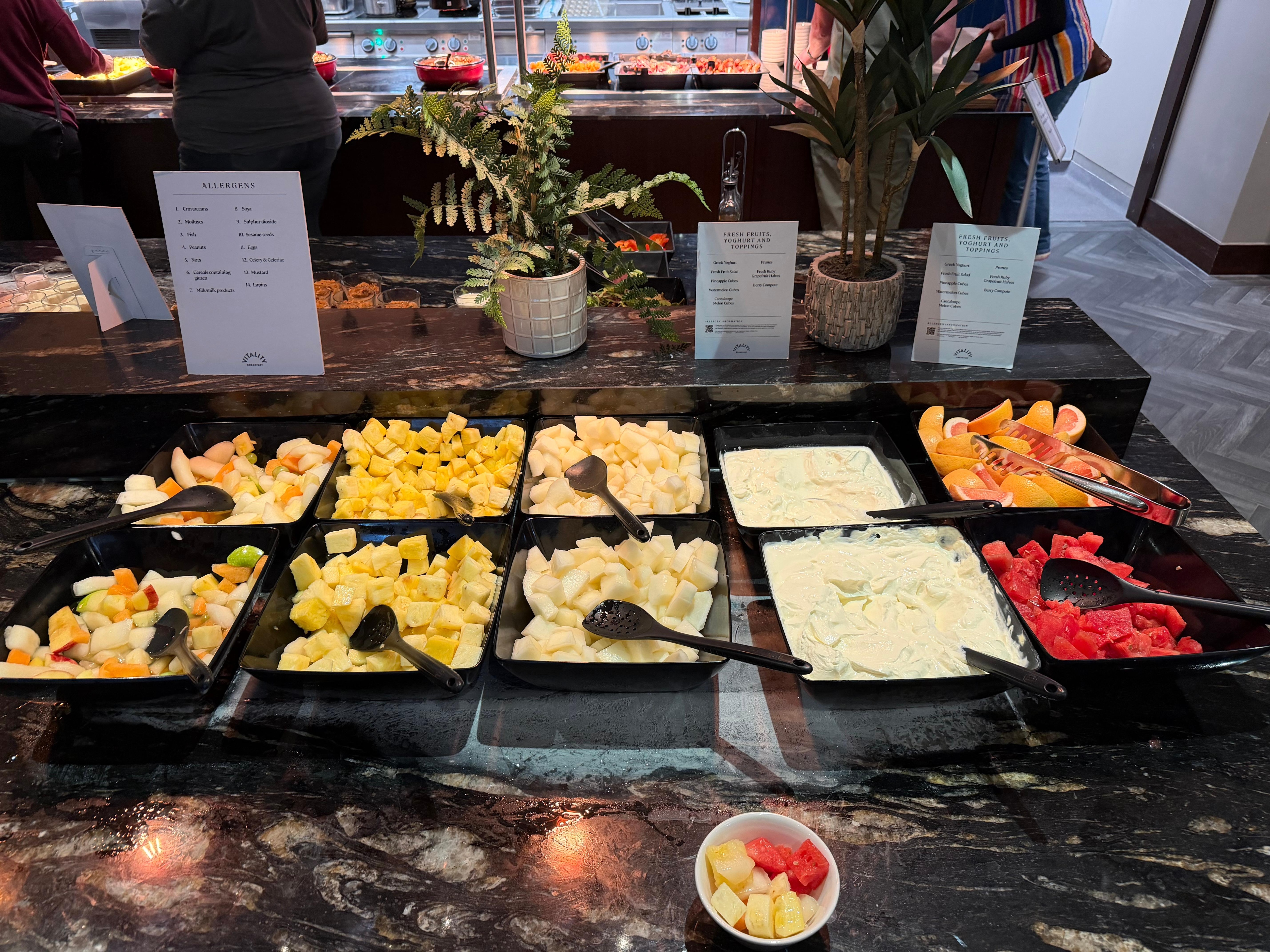  Breakfast fruit bar