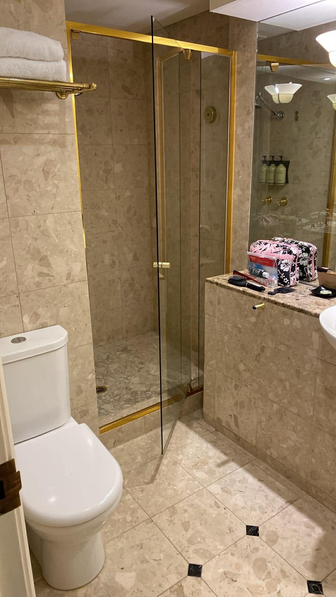 2nd ensuite in 2 bdrm suite 