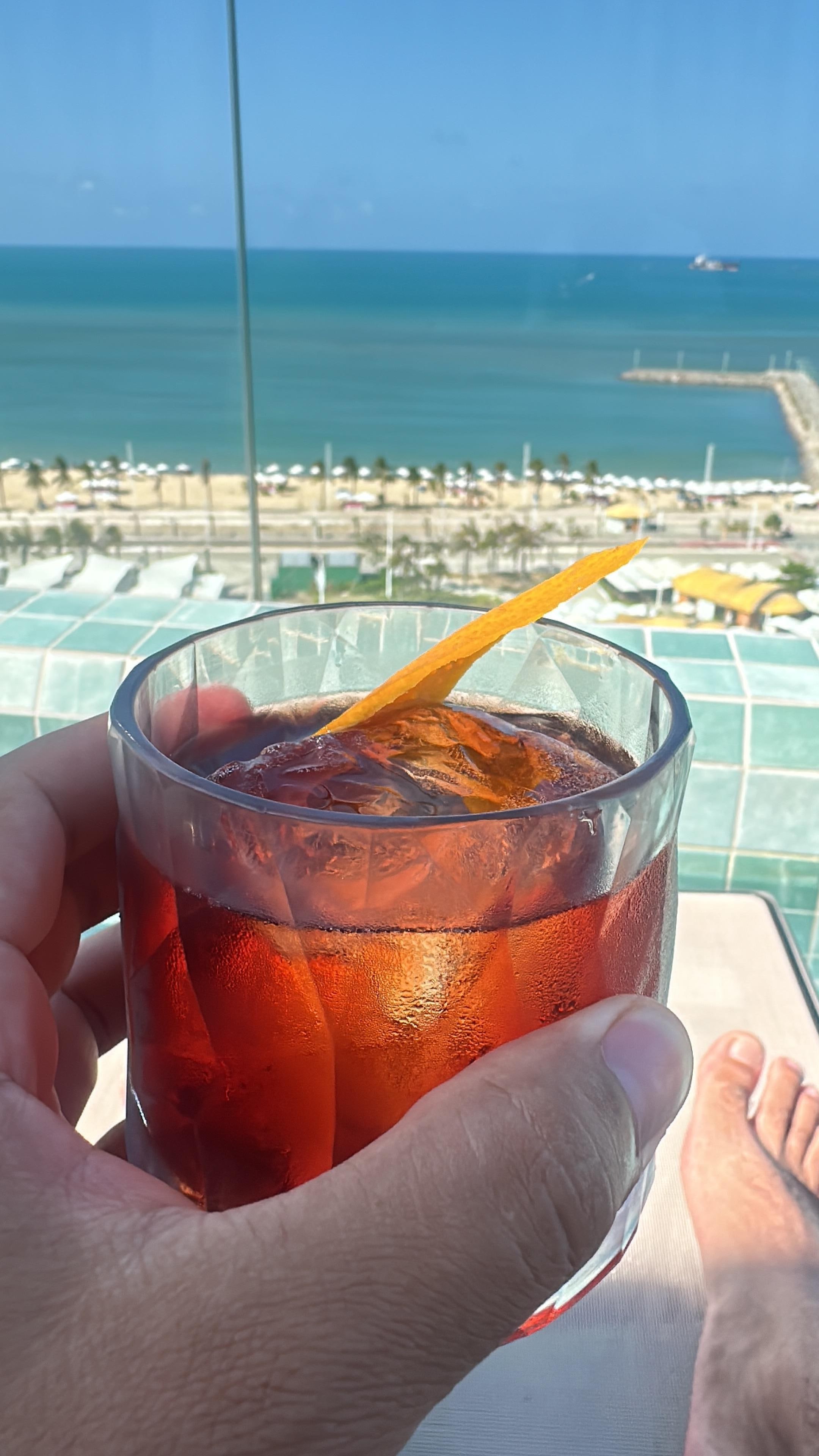 Negroni, com a vista para o mar 