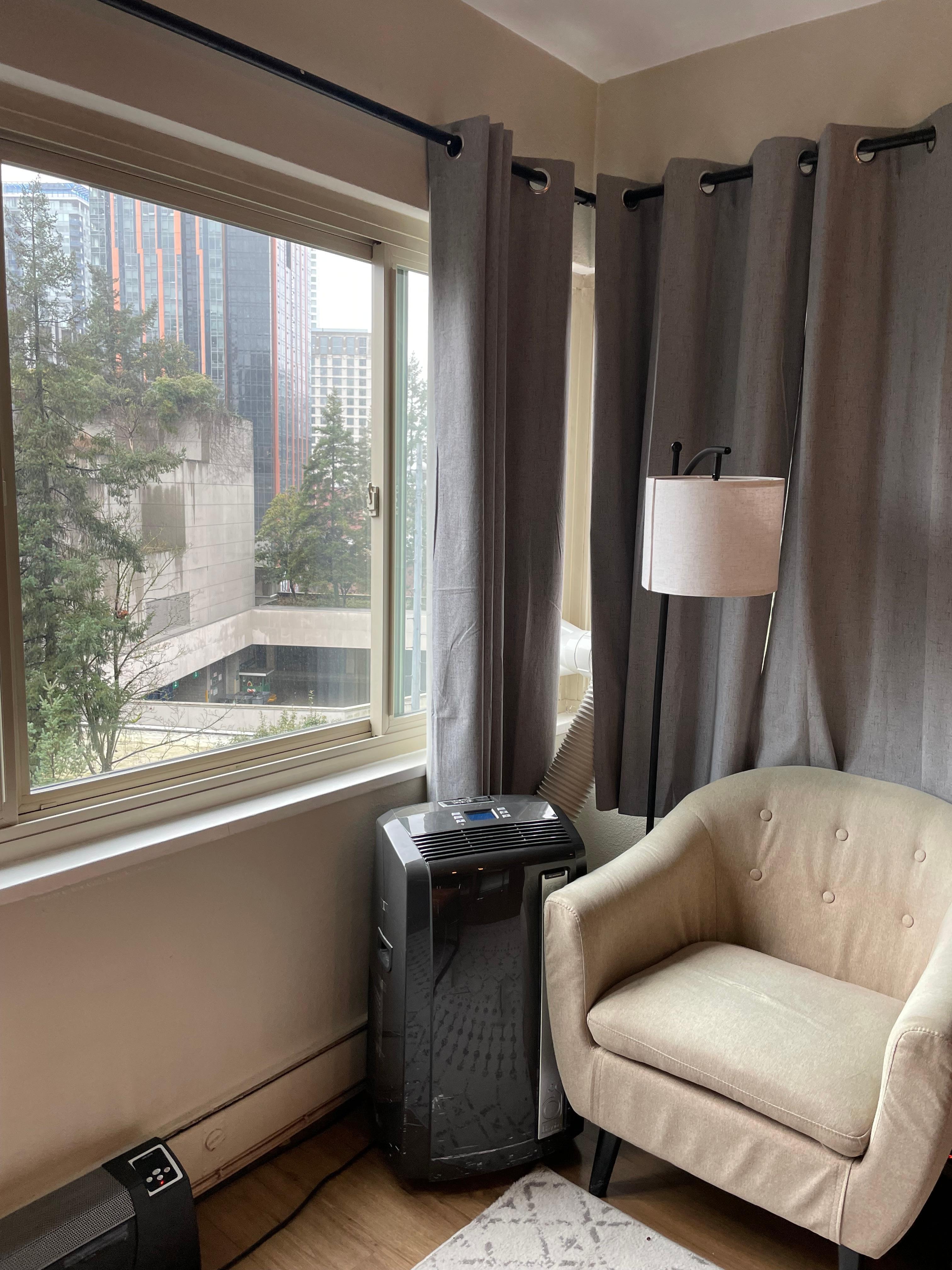 PortableAir conditioner provided by the rental.