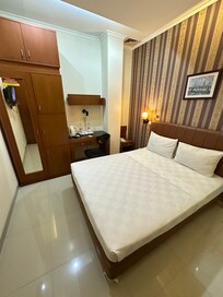 Air-con is very good. All is good condition.