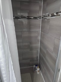 Showering items left behind from previous stays leading me to believe this was not cleaned at all