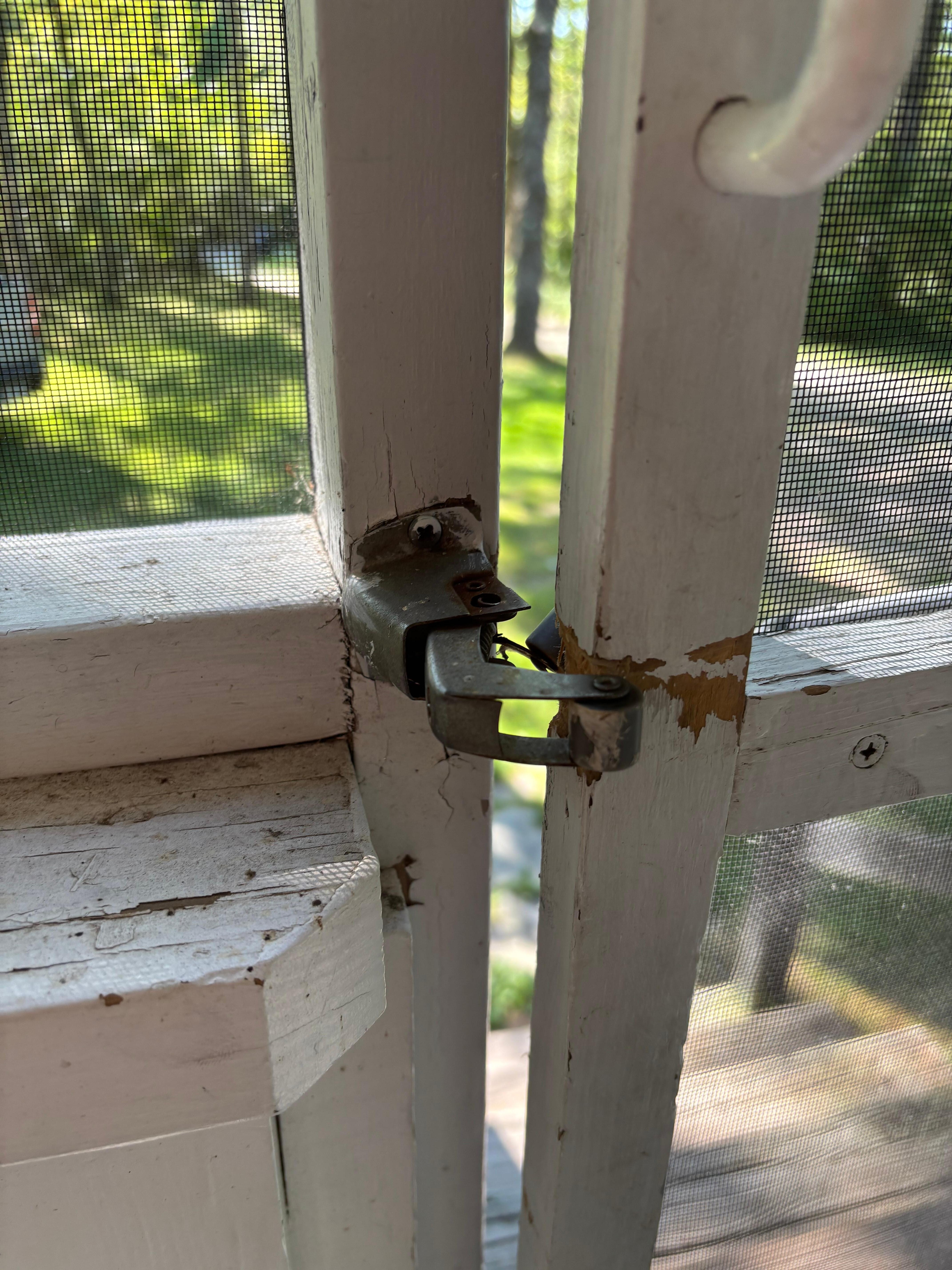 Inoperable broken open screen door