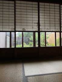 目が覚めた時に感動した中庭。運良くこの部屋で良かったです。