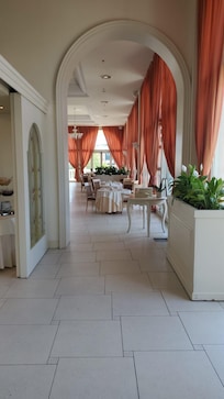 Breakfast/Dining Hall
