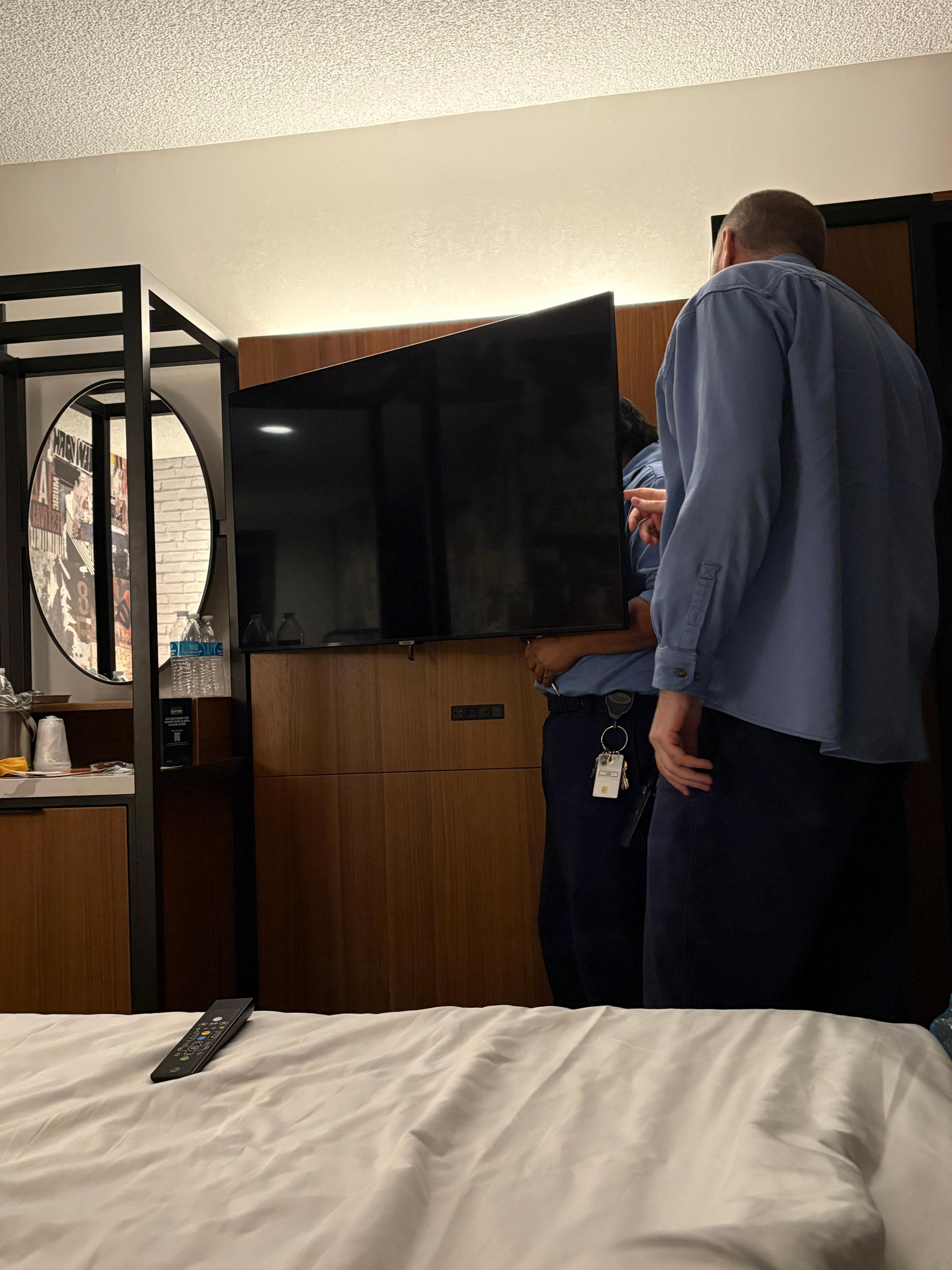 Appreciate the maintenance team who quickly replaced the screen tv late in the evening.