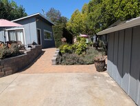 Entrance - note the tall hedge to the right (there's another tall hedge to the left).