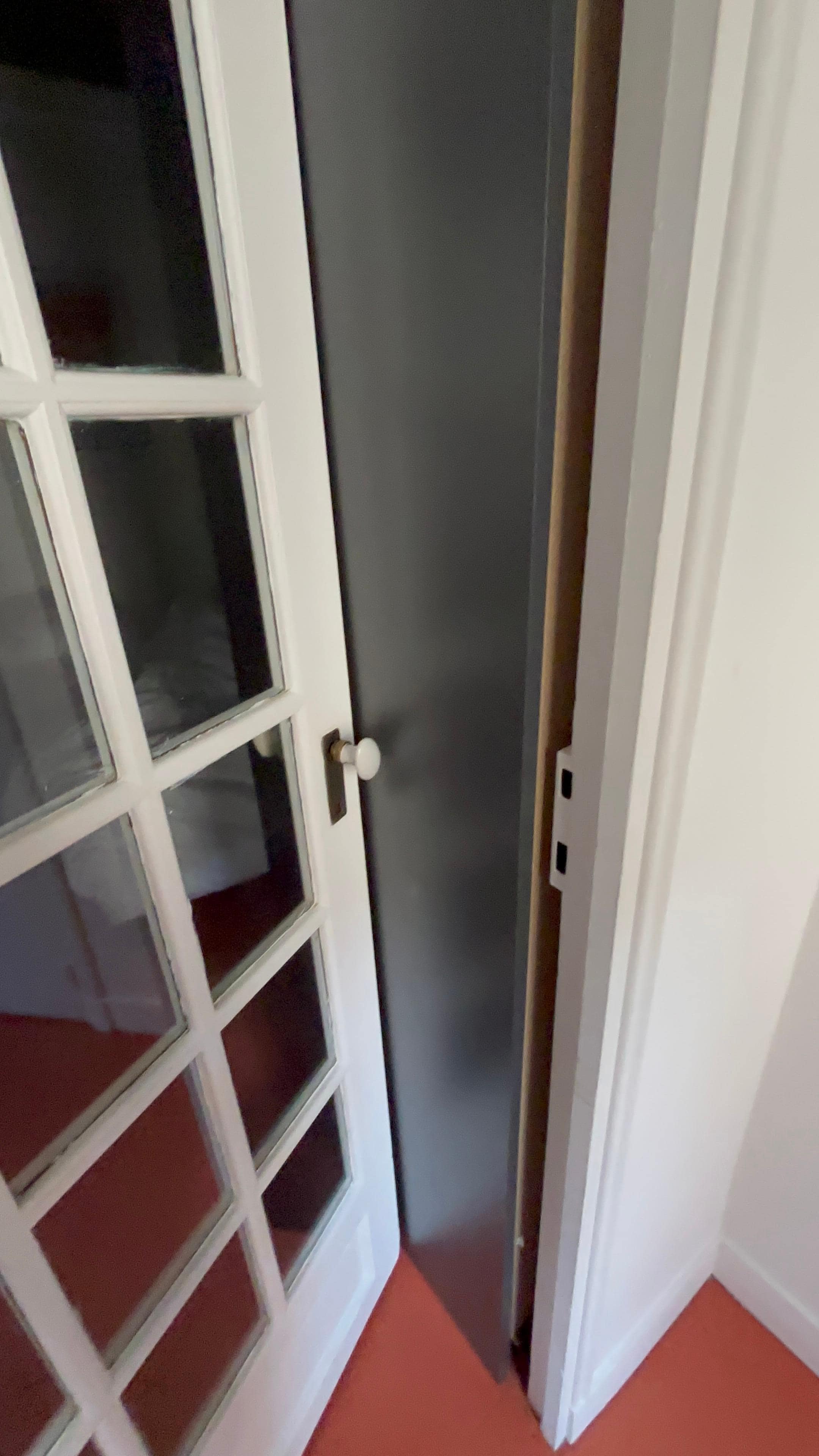 Bedroom door doesn’t close as the cupboard is too big and blocks the door 