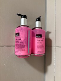El
Shampoo no dispensaba jabón. Y bañarse con acondicionador no fue una opción.