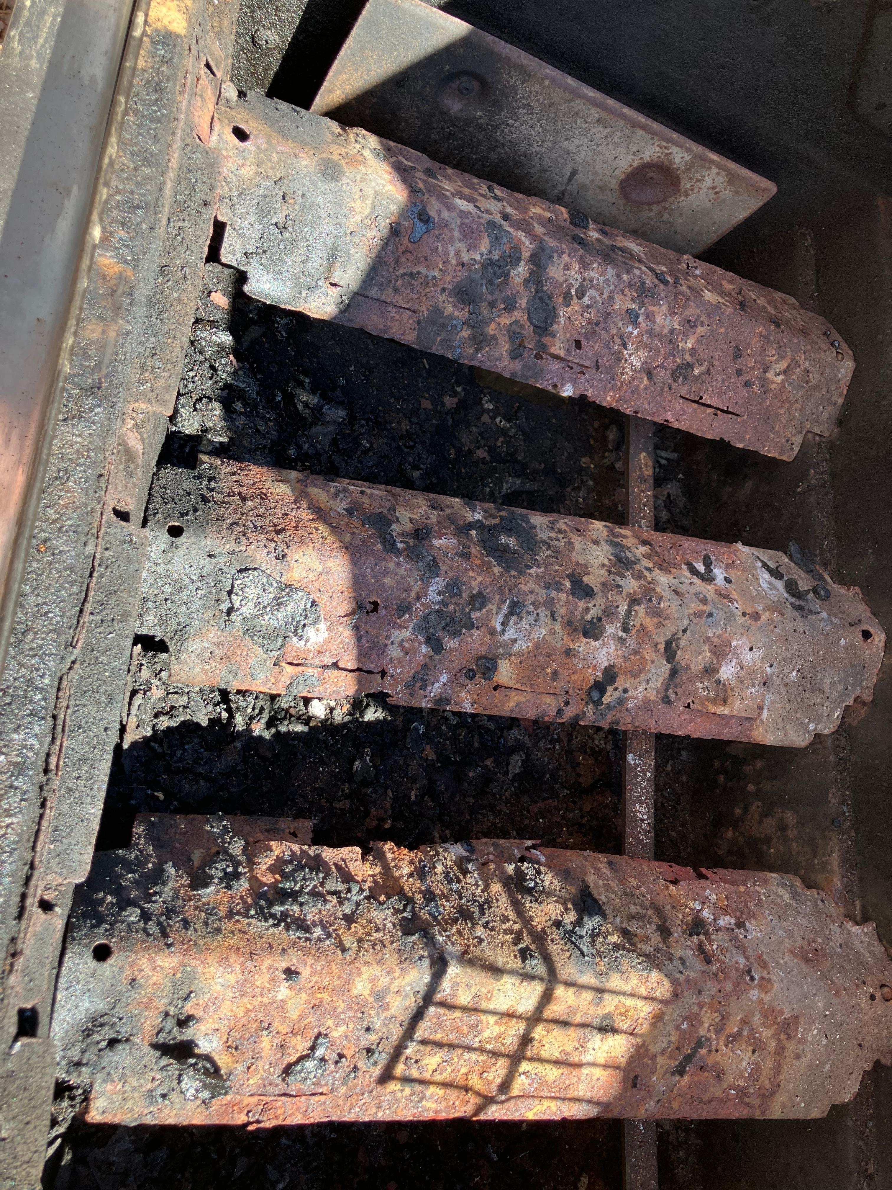 another pic of disgusting grill