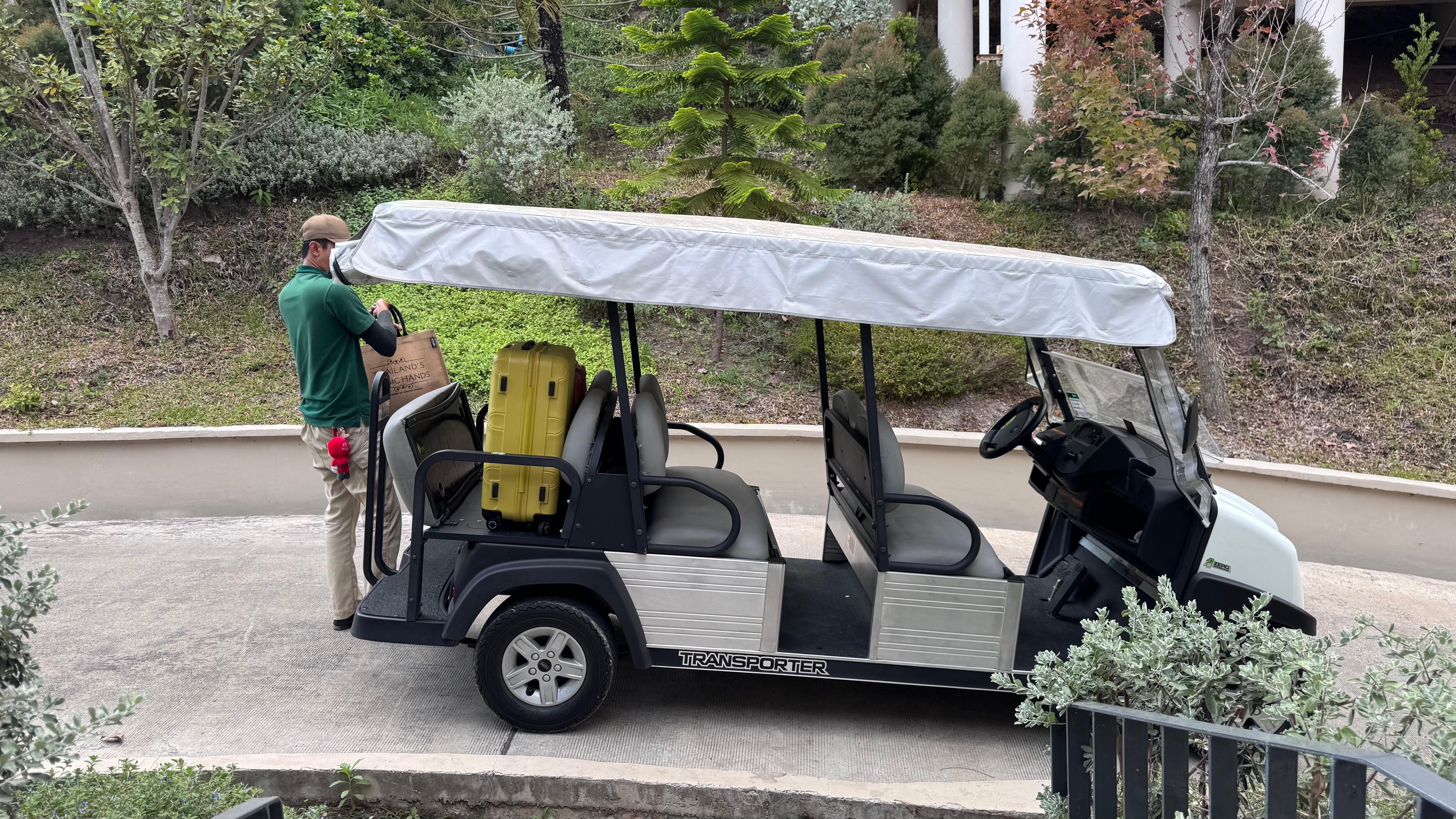 Transfer to and from main lobby and dining room 