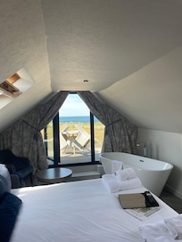 Room 18