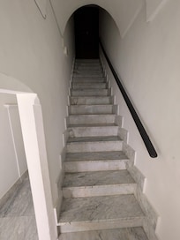 Aufstieg zur Wohnung,
2.St