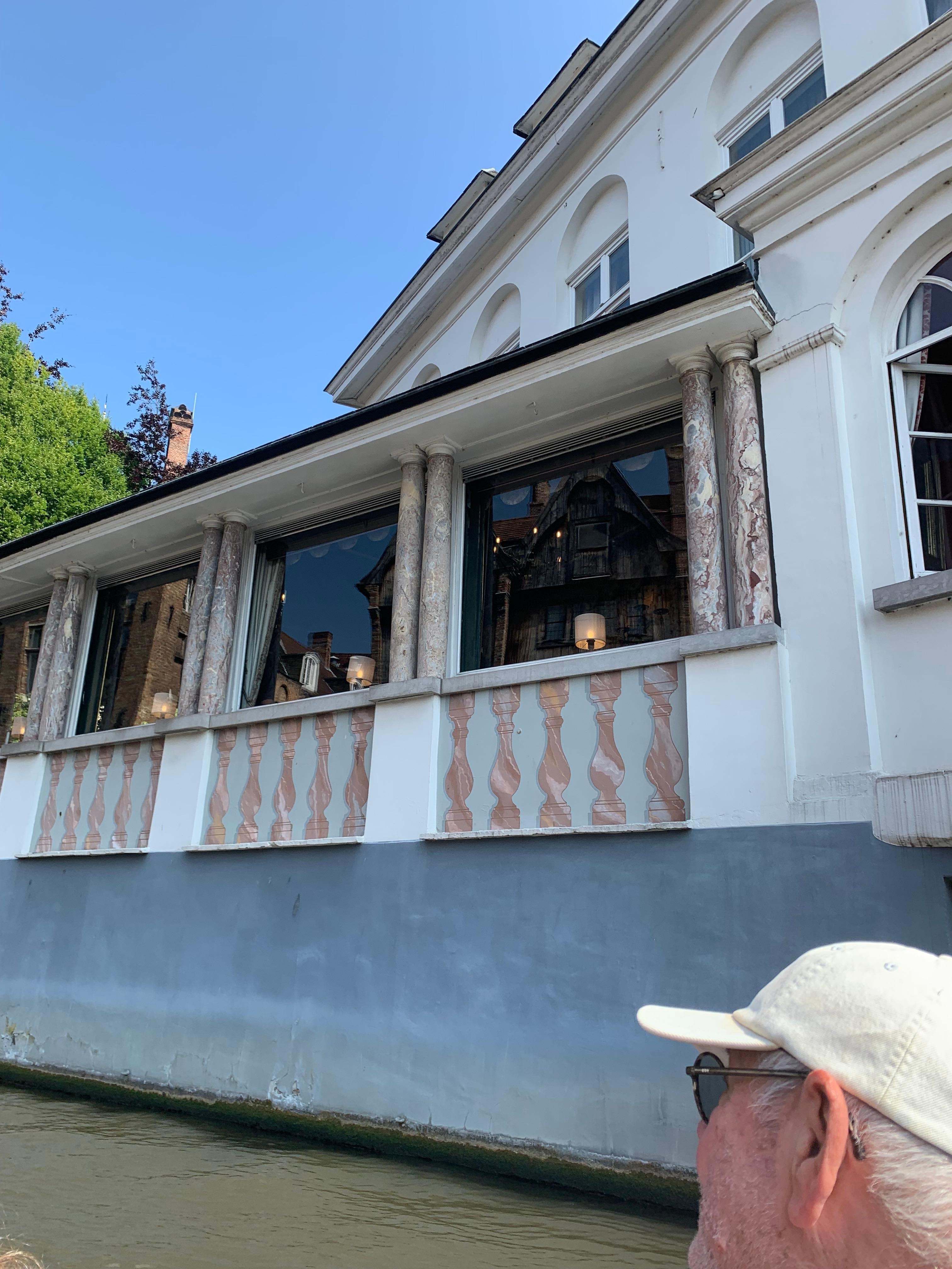 We had a delicious meal here.