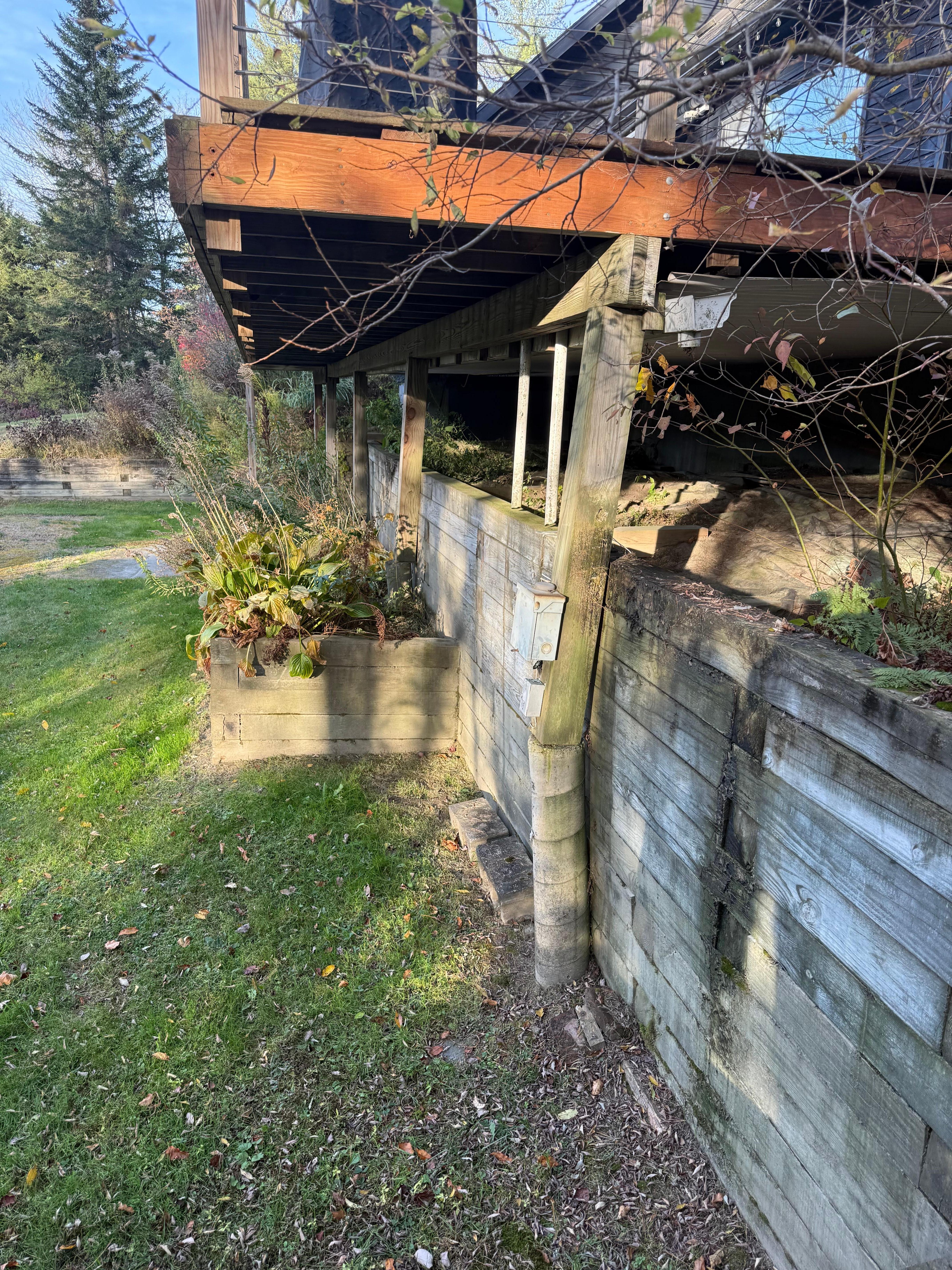 Deck support beams