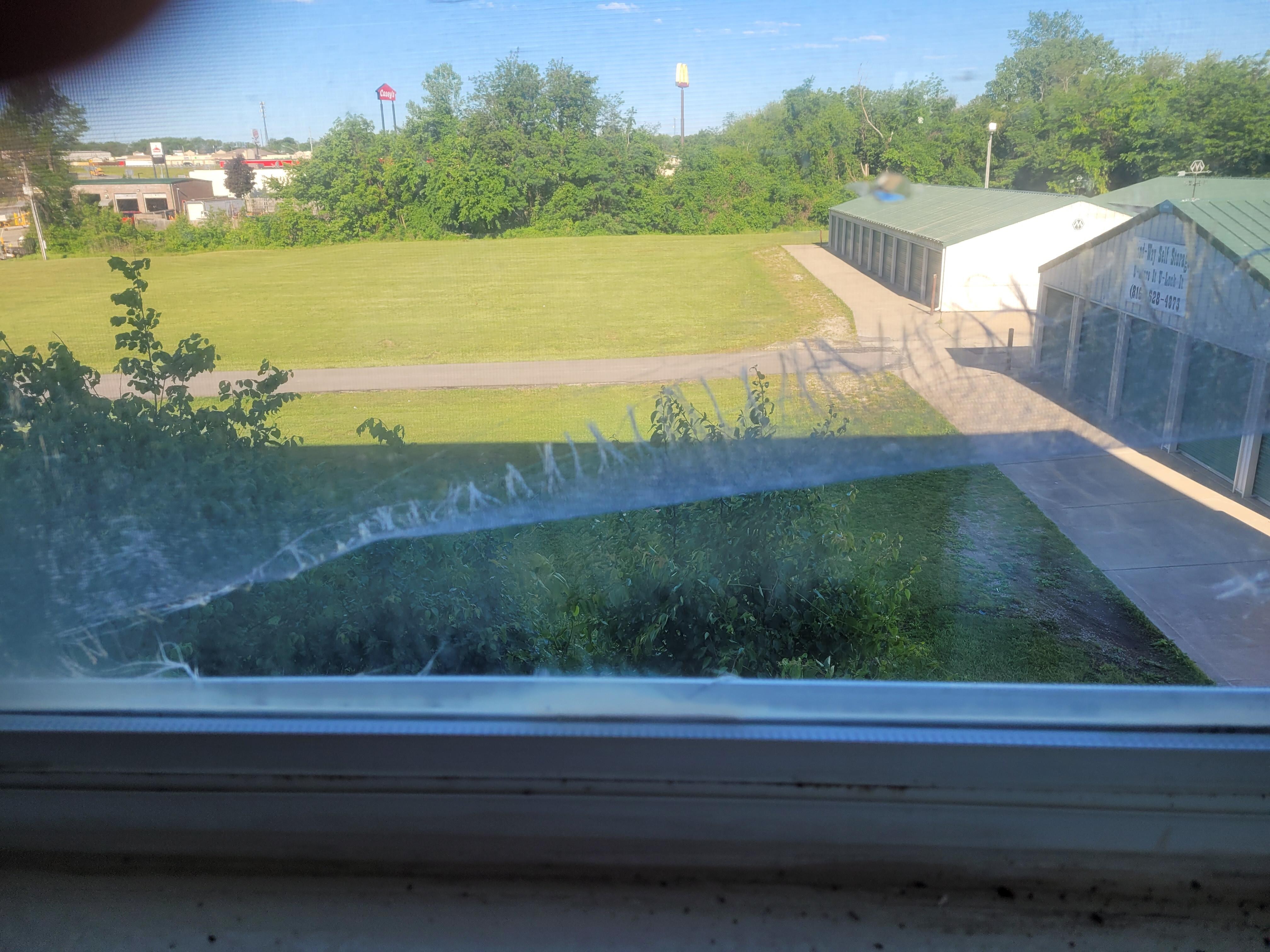 Another screen flapping in the wind.