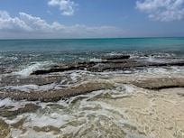 snorkel at 7 mile beach