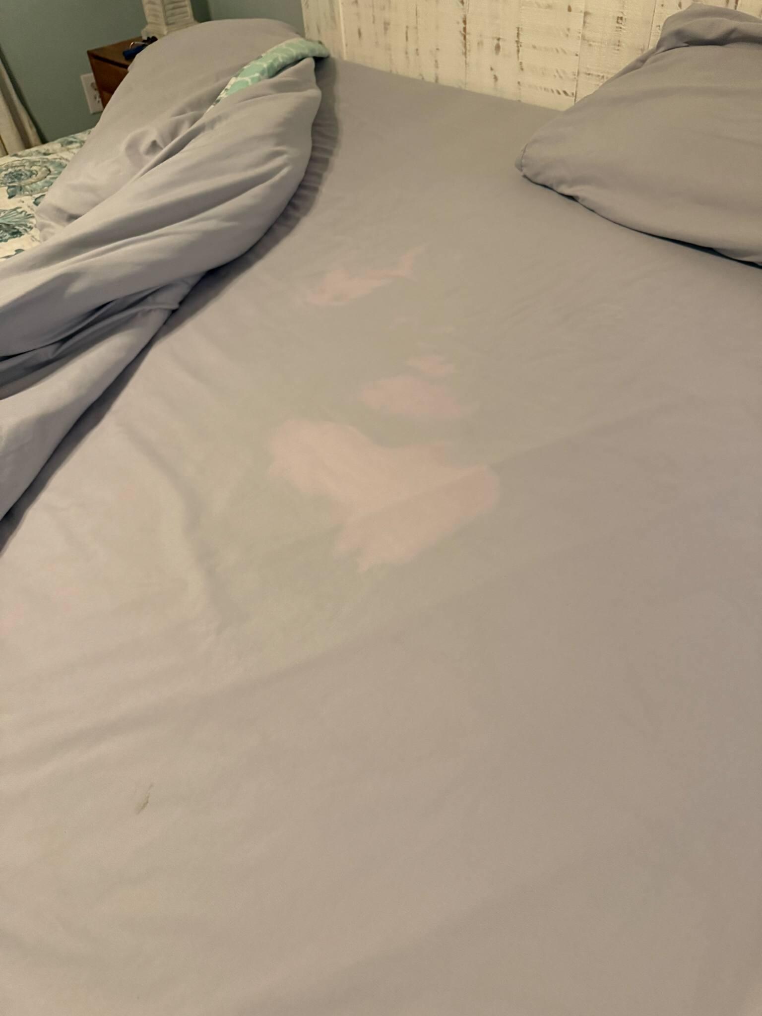 Fitted sheet in the Master room