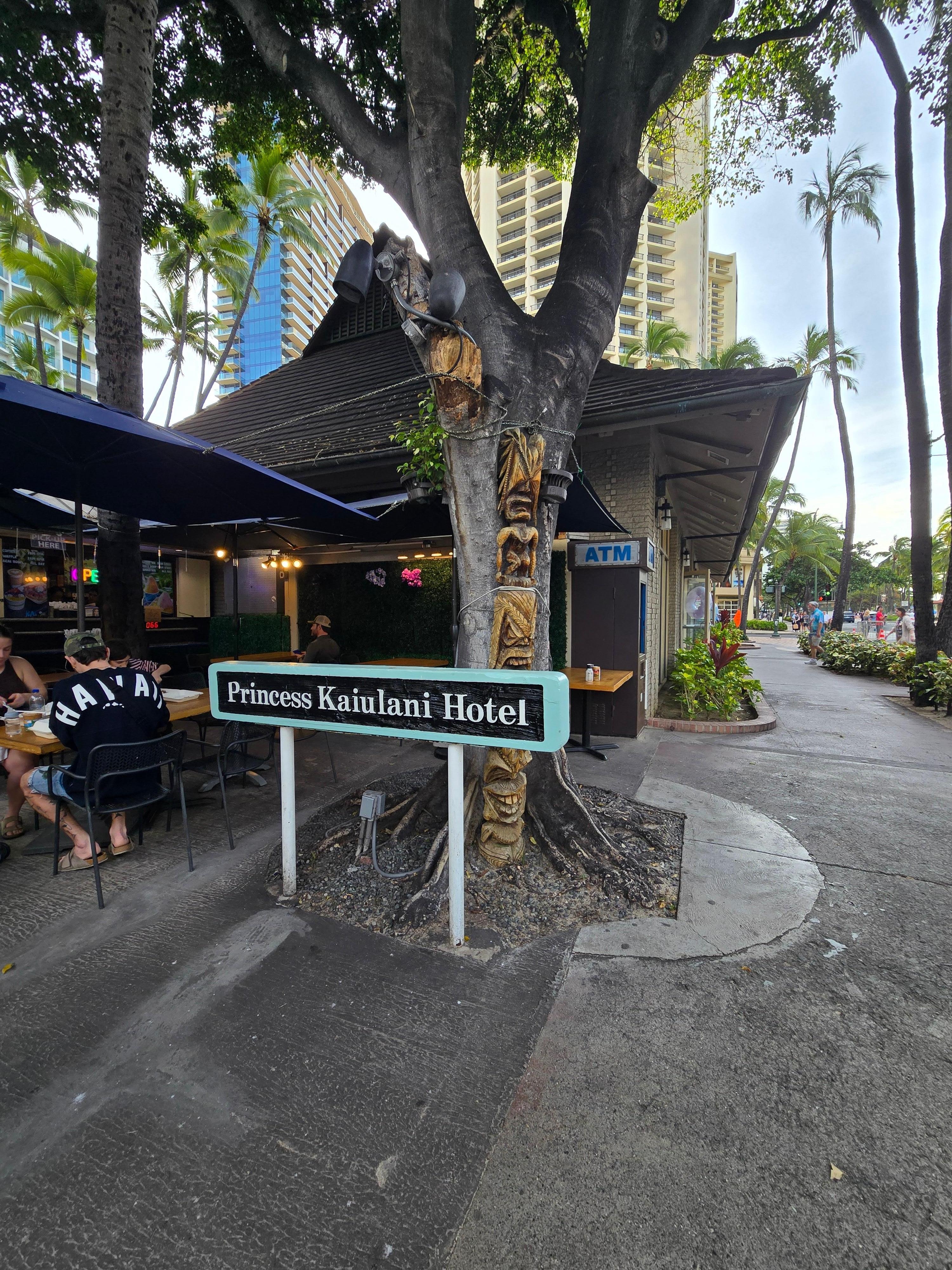Entrance into the pool area.