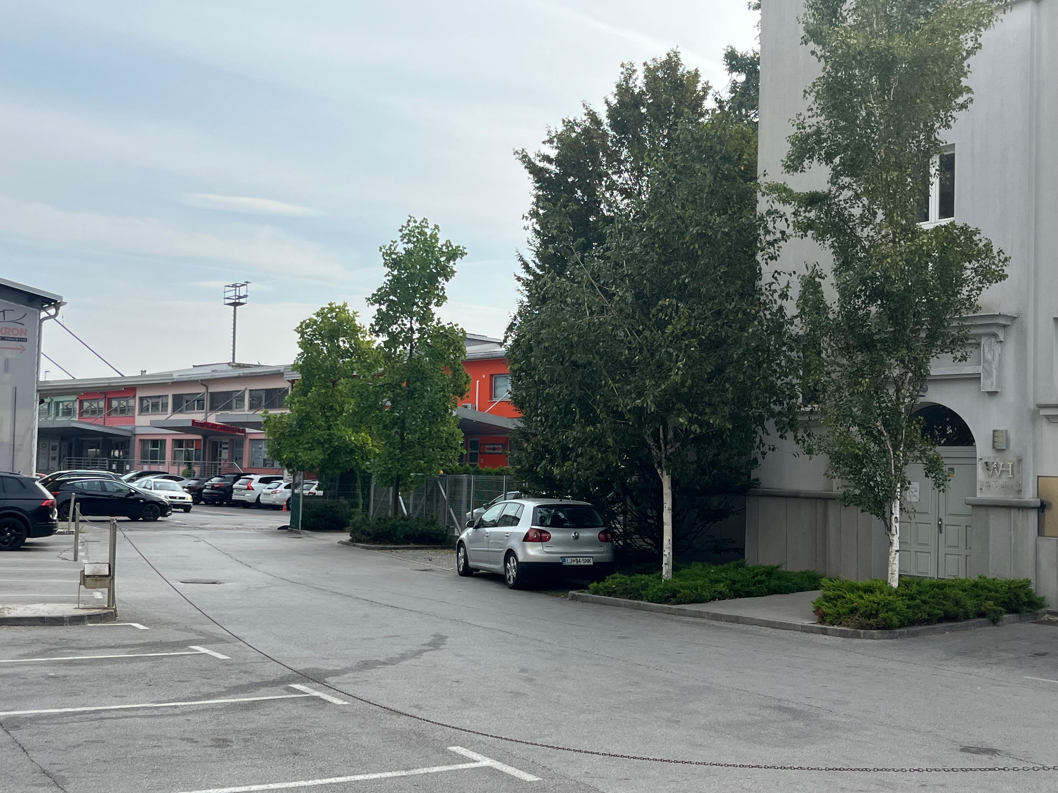 The front door is just past the drive thru in a crowded, busy parking lot