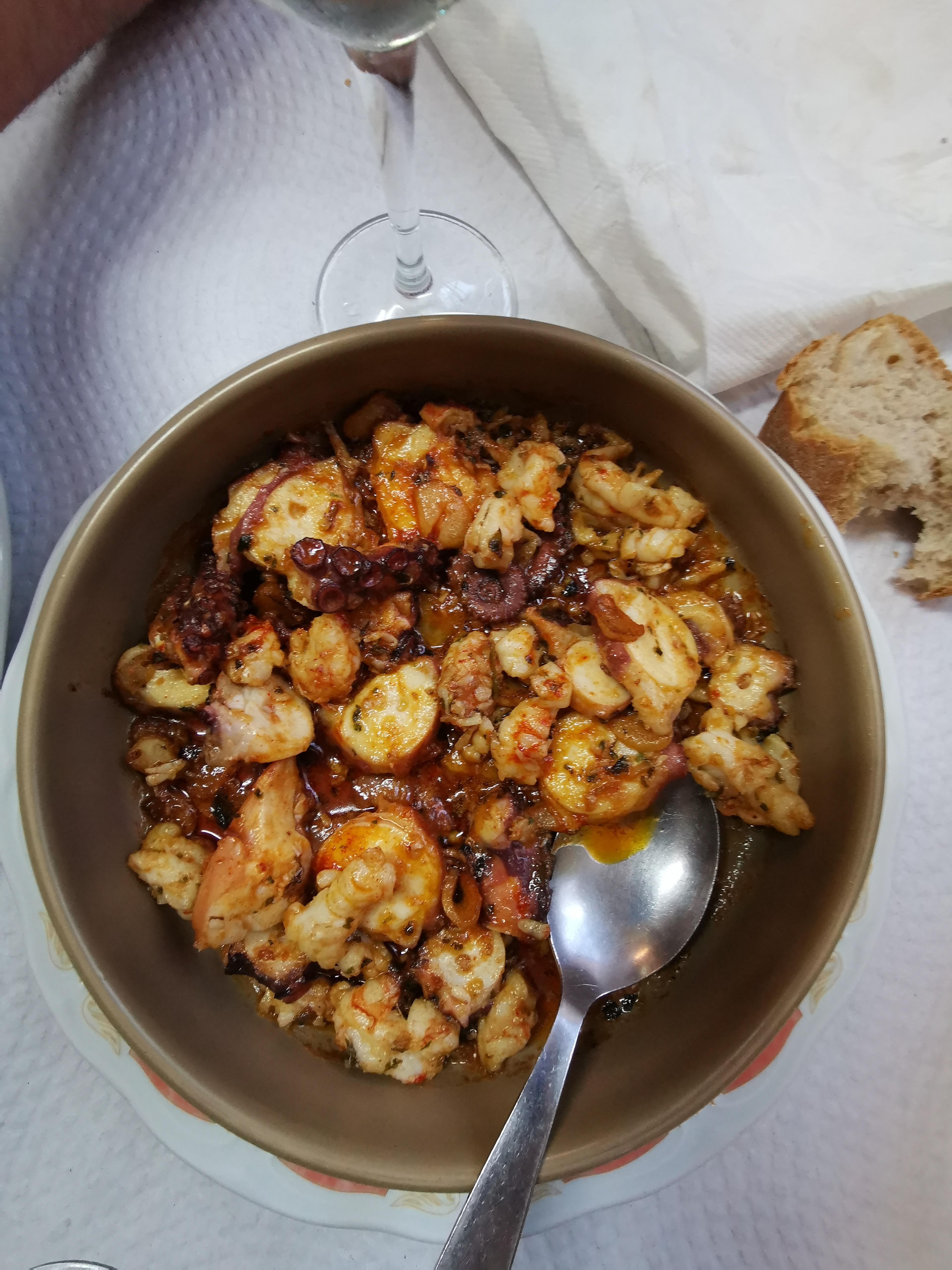 Exquisito pulpo con langostino 