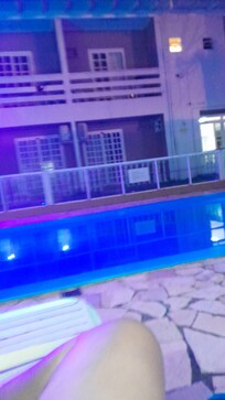 Piscina a noite