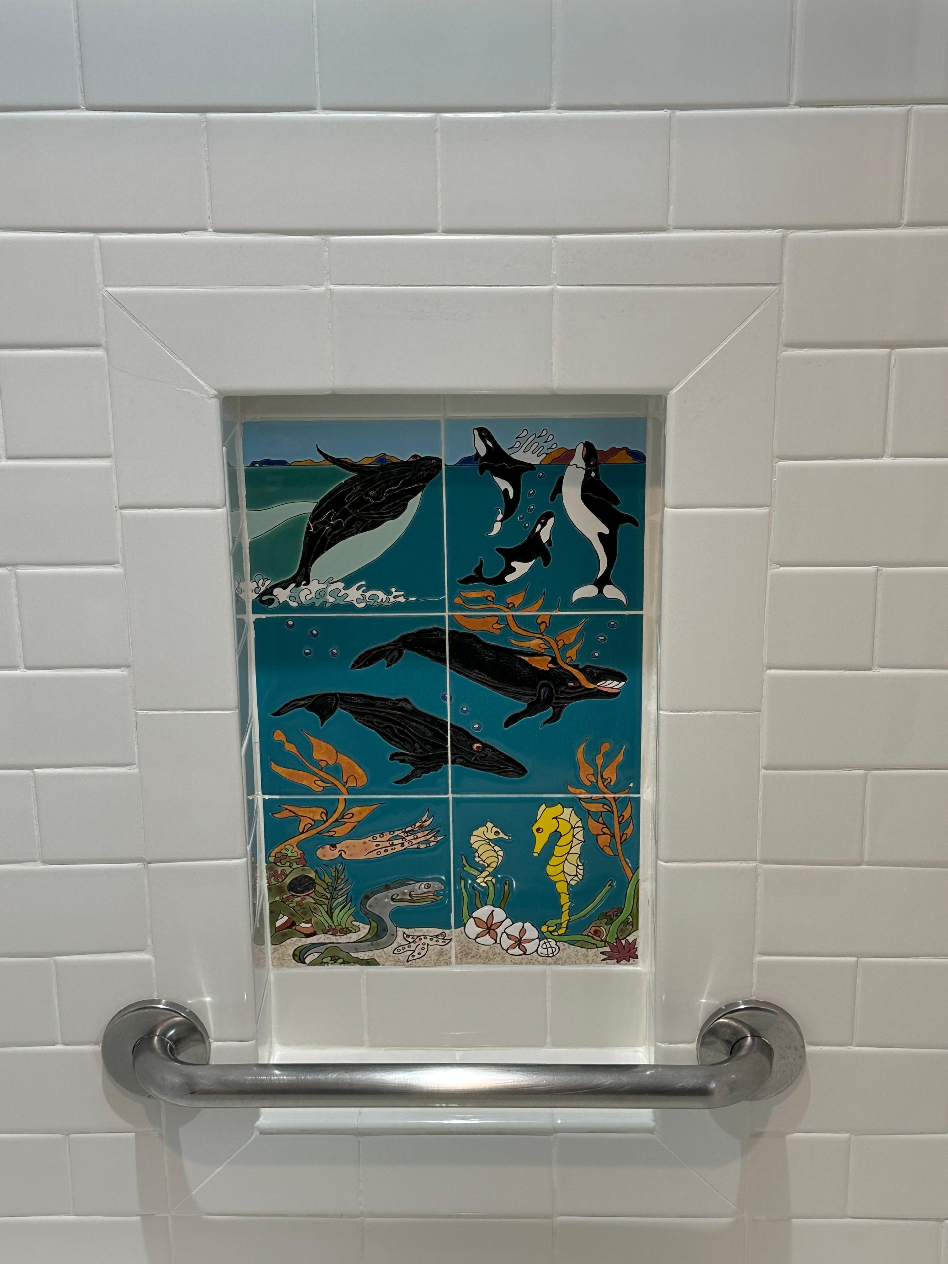 Ceramic tile so pretty, bathroom. 