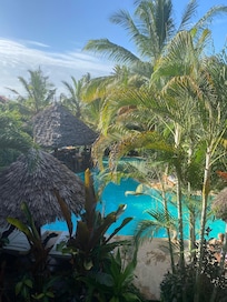 Vue from the room to the pool