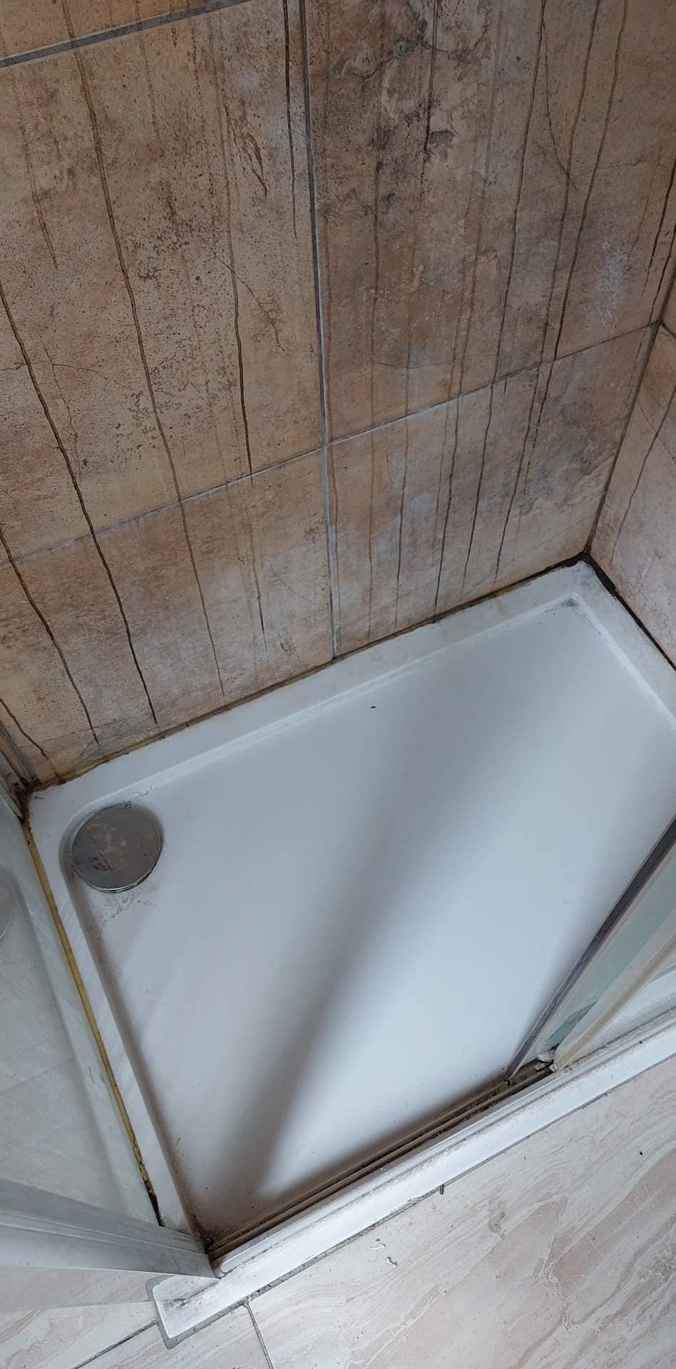 Shower - I didn't dare to use it