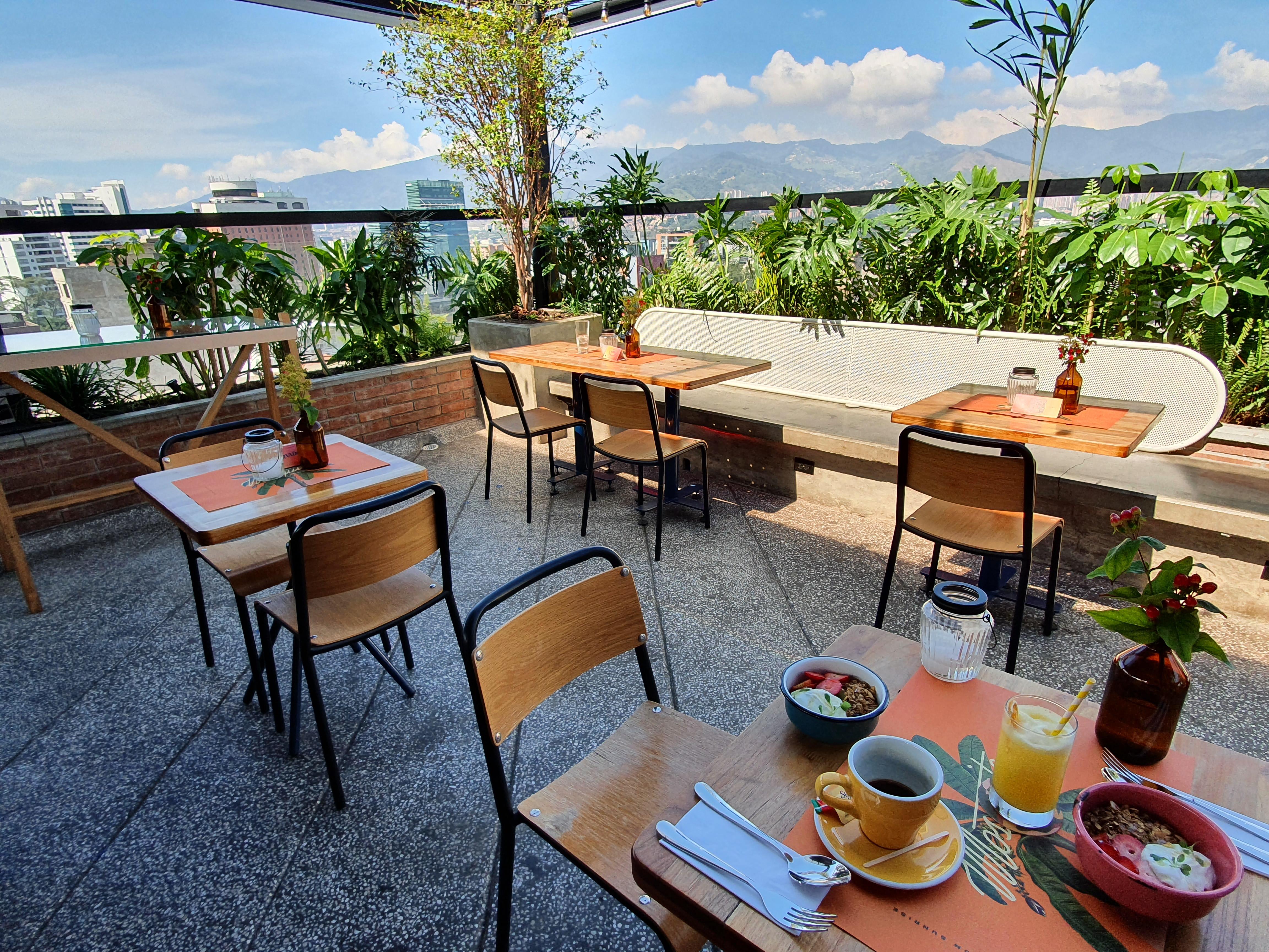 Petit déjeuner sur le rooftop