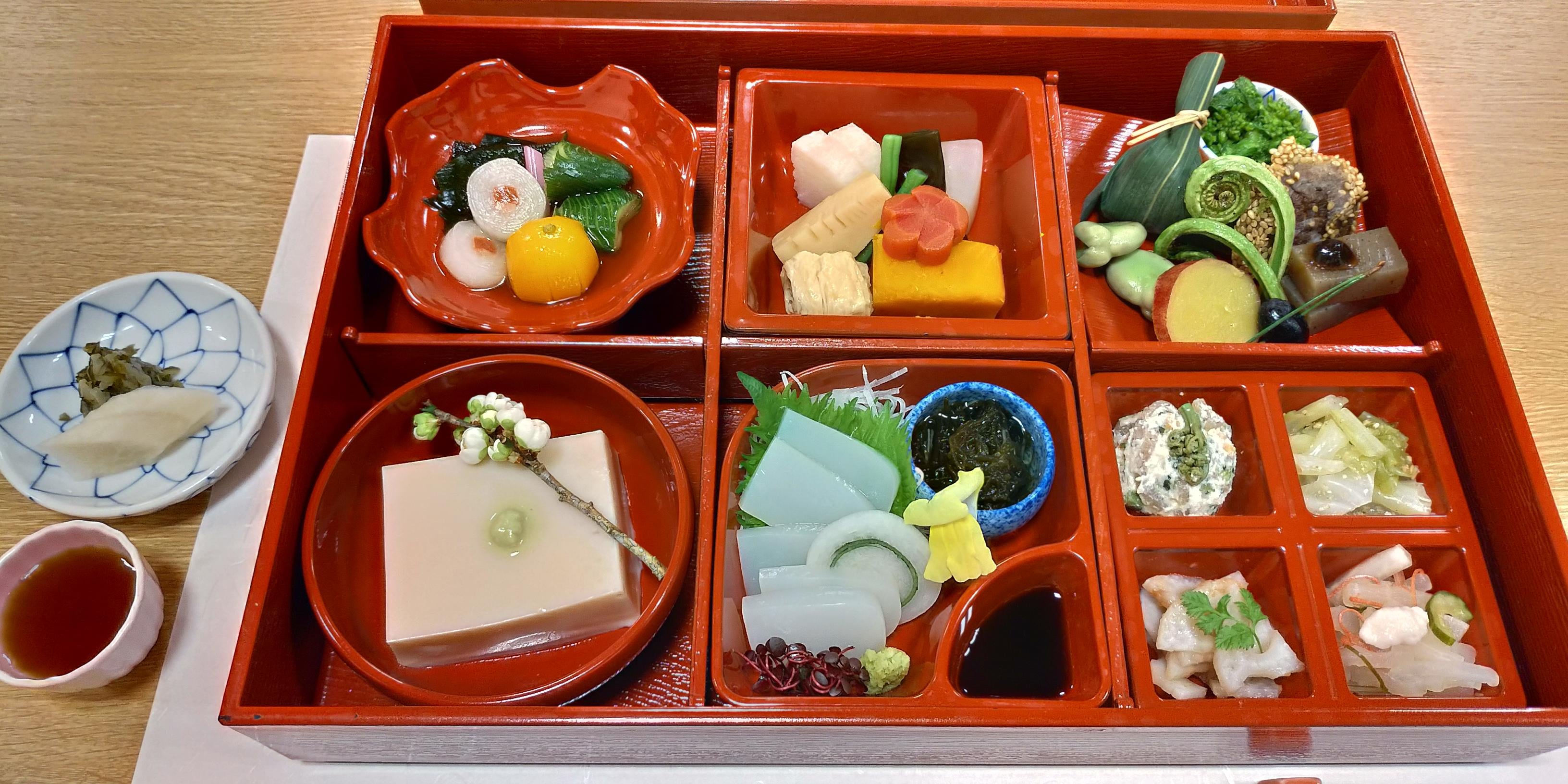 Dinner by reservation (extra charge)