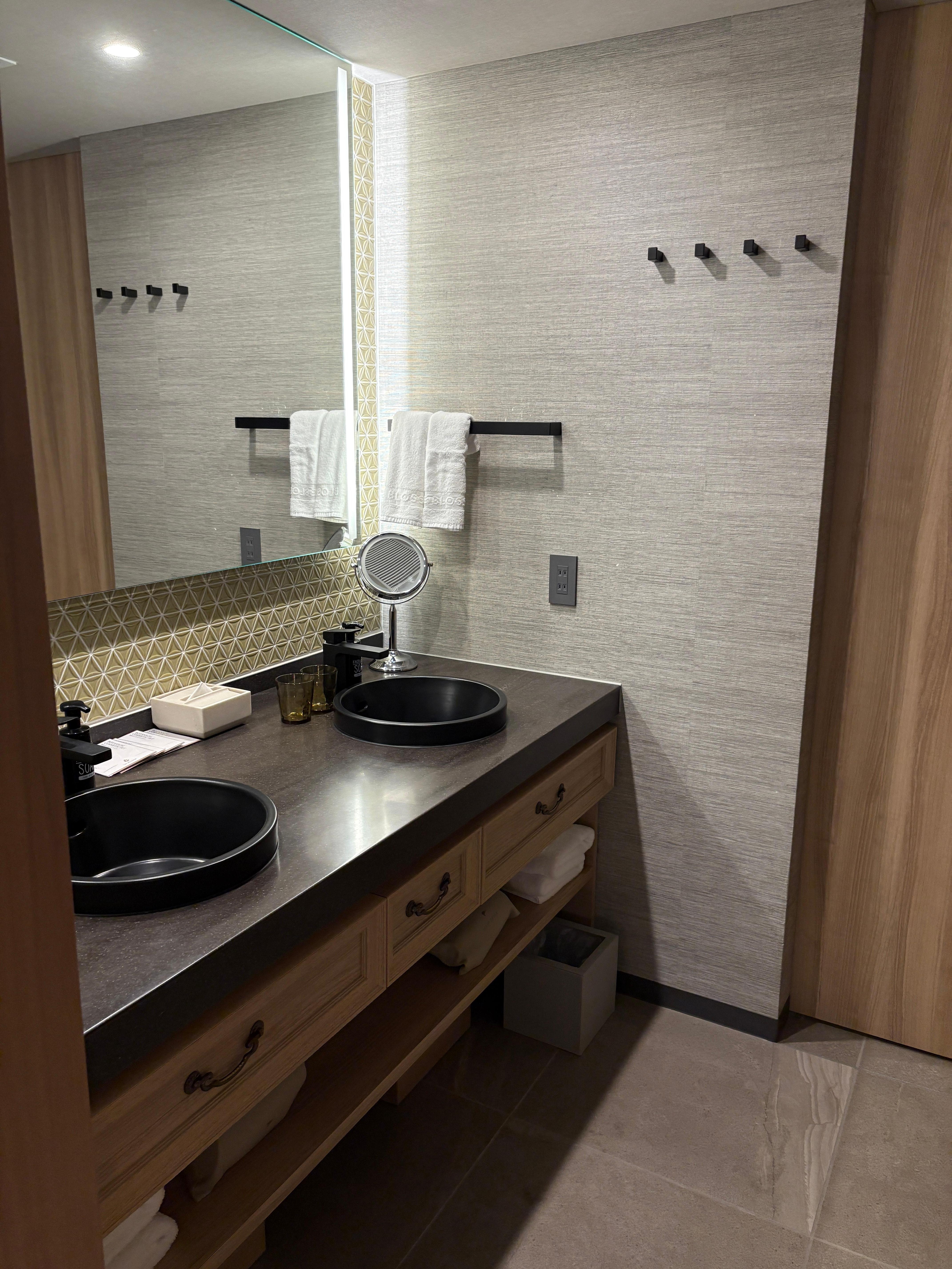 Deluxe Quad Room with Tatami Space - main bathroom