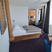 Grande chambre de la suite