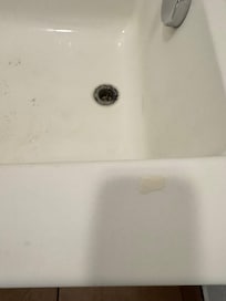 Dirty bathtub