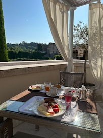 Rooftop breakfast
