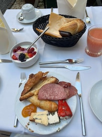 Breakfast buffet