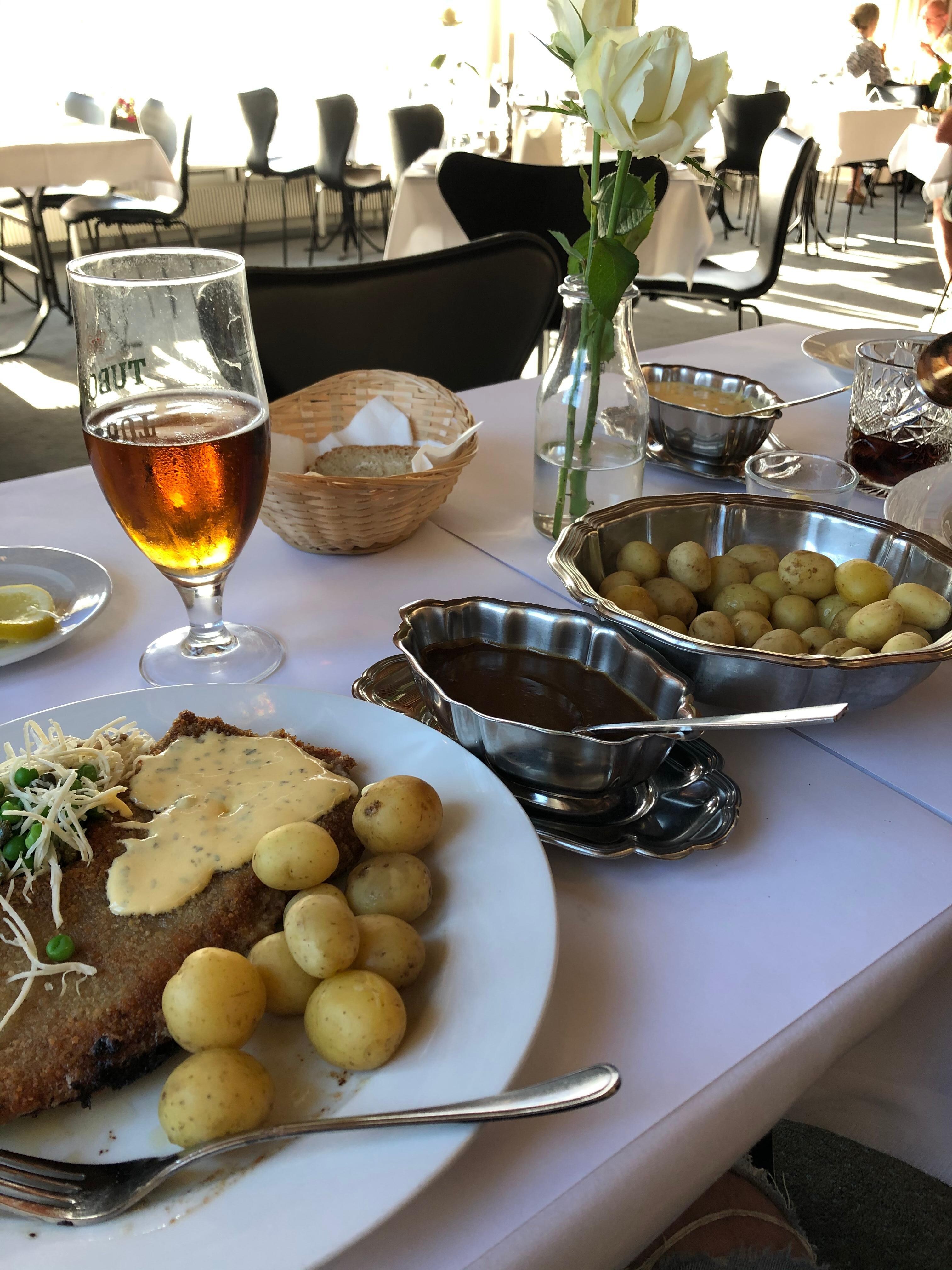 God mat på hotellet. 